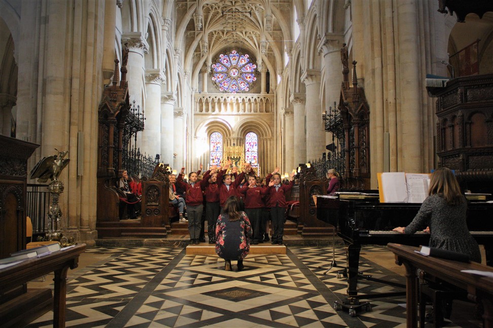 ODST school children singing at cathedral